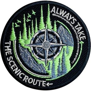 Parche Bordado Personalizado de 3 Pulgadas con Diseño de Brújula, para Coser o Planchar, Aplique de Viaje con Diseño de Ruta Escénica - Product Image 1