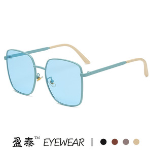 <b>Retro</b> Frosted Green <b>Sunglasses</b> Women Large Square Frame Metal UV400 Protection Class 2 Sunshades Korean Style Trendy - Product Image 3