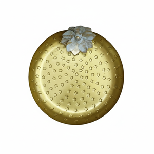 Bandeja redonda de metal con acabado dorado para servir alimentos, diseño floral con función apta para lavavajillas, para aperitivos de frutas, cenas o fiestas - Product Image 1