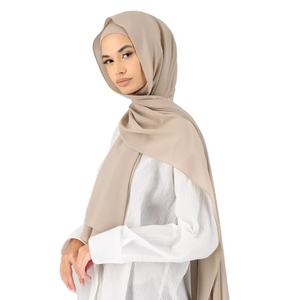 2023 printemps été nouvelles couleurs Design Hijab haute qualité lourd extensible en mousseline <span class=keywords><strong>de</strong></span> soie Hijab avec <span class=keywords><strong>haut</strong></span> <span class=keywords><strong>de</strong></span> gamme Jersey <span class=keywords><strong>Bonnet</strong></span> - Product Image 1