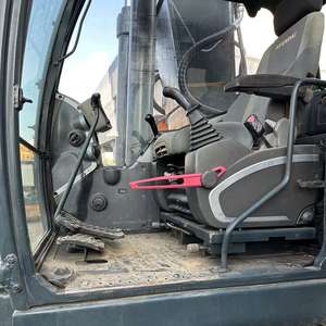 Adaptation multi terrain 30 tonnes HYUNDAI 305LC-9T avec une faible économie de carburant et une large gamme de domaines d'application - Product Image 6