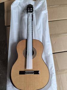 Guitares classiques OEM Bullfighter D-3612, table en acajou massif, 6 cordes en nylon, manche en épicéa, dos et éclisses en acajou et palissandre - Product Image 6