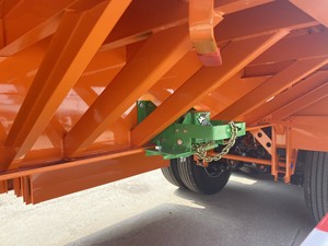 Semi-<span class=keywords><strong>remorque</strong></span> à plateau plat en acier de 40 pieds à 3 essieux, utilisée pour le chargement de marchandises <span class=keywords><strong>sur</strong></span> des camions de transport de conteneurs portuaires - Product Image 3