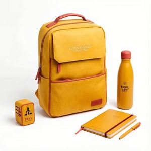 Ensemble cadeau d'affaires de luxe avec logo personnalisé, comprenant un sac en cuir, un carnet et une bouteille d'eau, pour la promotion de souvenirs - Product Image 4