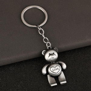 Популярные 3D фигурки Yujiantongs, милый и жестокий медведь Микки Маус, брелок астронавт, металлический автомобиль из мультфильма - Product Image 2