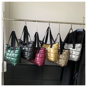 New Design Cotton Quilted Puffer Bag Women Quilted Handbags Custom Winter Ladies Quilted <b>Tote</b> Handbag - Product Image 4