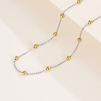 Collier plaqué or 18 carats S925 pour femme Matériau en argent 925 avec conception de niche Chaîne nue contrastante Perle de couteau incurvée
