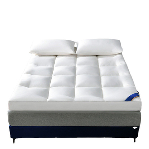 โรงแรมสต็อกคุณภาพไมโครไฟเบอร์สีขาวความหนาพิเศษที่นอนท็อปเปอร์แบบกําหนดเอง - Product Image 5