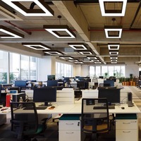 Suspension LED Carrée Minimaliste Moderne en Fer, Lumière du Jour 6000K, pour Studio, Bureau, Centre Commercial, Supermarchés, Magasins de Détail, Noire, Garantie 2 Ans