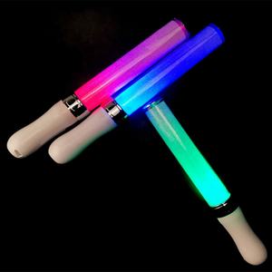 Bastón Luminoso LED Personalizado para Fiestas, Conciertos y Eventos, con Logotipo Acrílico Multicolor, Mini Bolígrafo Intermitente - Product Image 2