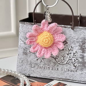 Porte-clés en forme de tournesol 3D en <span class=keywords><strong>laine</strong></span> crochetée <span class=keywords><strong>à</strong></span> la main, design anime, décoration florale, breloque de sac portable - Product Image 3