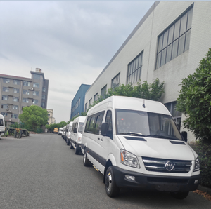 Autobús Turístico <span class=keywords><strong>de</strong></span> Diecisiete Asientos con Cabina <span class=keywords><strong>de</strong></span> Vidrio <span class=keywords><strong>de</strong></span> Una Pieza para Circuitos <span class=keywords><strong>de</strong></span> Parques Nacionales y Excursiones a Resorts, para Operadores <span class=keywords><strong>de</strong></span> Transporte <span class=keywords><strong>de</strong></span> Grupos - Product Image 4