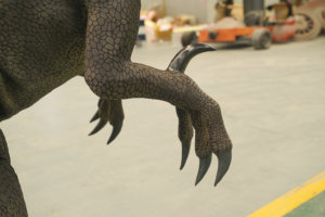 Costume de dinosaure <span class=keywords><strong>Velociraptor</strong></span> Mutant Zigong CET avec design de pattes cachées, léger, tailles personnalisées pour centres commerciaux, aéroports et parcs à thème - Product Image 5