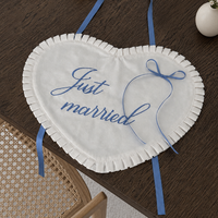 Set de table en coton brodé en forme de cœur, personnalisable avec nom et date, décoration d'intérieur, ornement de table de mariage romantique, design personnalisé