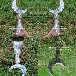 ขาตั้งตกแต่งรูปพระจันทร์เสี้ยวของ Eid Mubarak พร้อมการตกแต่งที่หรูหราและลวดลายสัญลักษณ์อิสลาม - Product Image 1