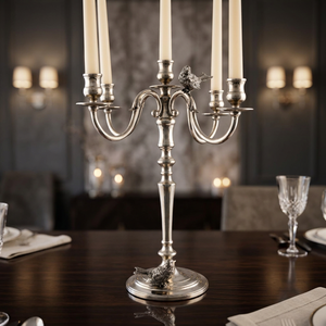 Portavelas de metal grande de latón AK con 5 soportes y tapa y base de pájaro de metal plateado con acabado antiguo para acentos de decoración de mesa - Product Image 1