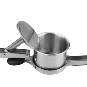 Prensa de Papas 3 en 1, Exprimidor de Frutas y Limones con Asas de Silicona - Product Image 4