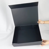 Boîte en papier pliable magnétique en forme de livre avec logo personnalisé, revêtement UV recyclé, gaufrage, doublure en éponge pour l'emballage de chaussures et de cadeaux