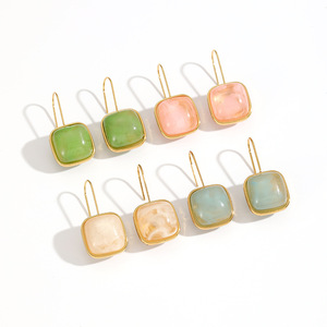 Pendientes geométricos cuadrados de resina con engaste de aleación de zinc para mujer, joyería de moda, varios colores disponibles - Product Image 4