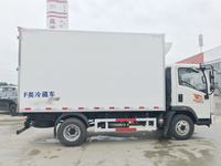 Nouveau camion frigorifique diesel manuel 4x2 avec conteneur et remorque en acier pour la réfrigération