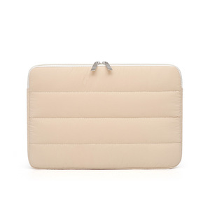 Funda Protectora Acolchada Impermeable de Nailon para Mujer, Estilo Moderno, para Transportar el Portátil - Product Image 2