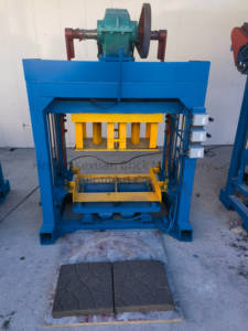 Tijdbesparende en draagbare 4-40 baksteenmachine, hete verkoop in <span class=keywords><strong>Botswana</strong></span>, met mineraalpoeder blokvormmachine - Product Image 3