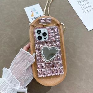 غطاء لحافظة زجاجة العطر لهاتف آيفون 15 برو ماكس غطاء محكم مع حزام رباط غطاء هاتف فاخر ثلاثي الأبعاد مرصع ببلورات الماس وحجر الراين - Product Image 4