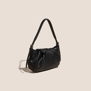 Bolso de piel de vaca suave con asa para el hombro, un bolso cruzado retro y sencillo de gran capacidad para mujer - Product Image 1