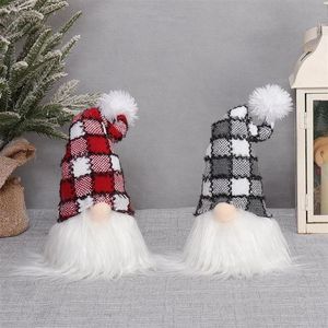 Ensemble de Tomtes suédois lumineux et festifs avec lumière LED chaude, cadeau d'hiver unique pour les enfants - Product Image 3