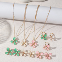 Set Perhiasan Kalung dan Anting Trendy Berbahan Alloy, Lapis Elektroplating, Bentuk Bunga, Efek Awan Berminyak