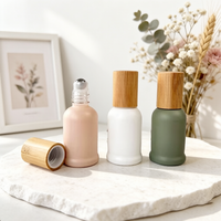 Flacon roll-on en verre dégradé Morandi de 10 ml de qualité supérieure, avec bille en acier inoxydable et couvercle en bambou naturel pour huiles essentielles d'aromathérapie