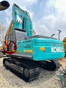 Excavatrice sur chenilles hydraulique Kobelco SK200 d'occasion, 20 tonnes, 95% NEUVE, modèle 2023, boîte de vitesses, pompe, moteur, capacité de la benne de 0,8 m³ - Product Image 2