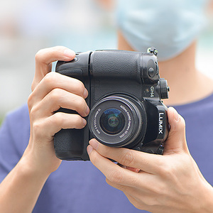ด้ามจับแบตเตอรี่แนวตั้ง KingMa DMW-BGG3 สำหรับกล้อง <span class=keywords><strong>Panasonic</strong></span> <span class=keywords><strong>Lumix</strong></span> DC-GH3/<span class=keywords><strong>GH4</strong></span> - Product Image 2