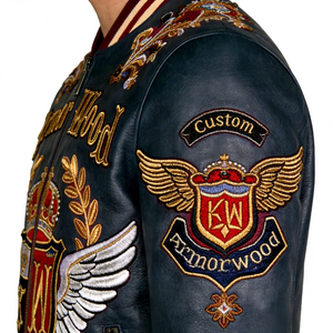 سترة رياضية جامعية مخصصة من الجلد الطبيعي مع تطريز ونقش بارز للرجال - Product Image 6