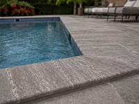 Bordure de piscine en travertin argenté naturel 600x400x30mm pour bordure de piscine de villa, jardin, patio et revêtement de sol extérieur, carrelage de bordure de piscine