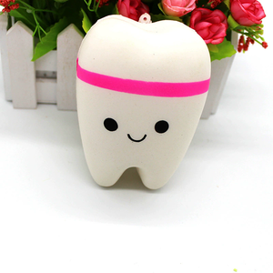 Juguete de rebote lento con diseño de dientes de cielo estrellado, el más vendido, juguete antiestrés divertido para apretar con diseño de dientes de cielo estrellado - Product Image 3