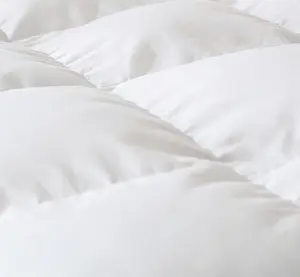 Colchón de cama con relleno de plumas, almohadilla de tamaño personalizado para uso doméstico, cálido, para Hotel, venta al por mayor