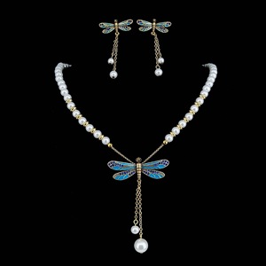 Women's Classic Fashionable Pearl Dragonfly Pendant Necklace Set Romantic Trendy High-End Exquisite Luxurious Future <strong>Angel</strong> <strong>Gift</strong> - Product Image 1