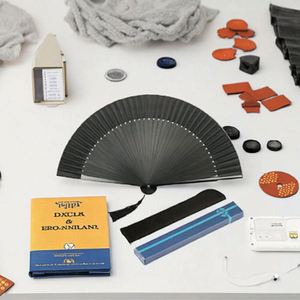 Nuevo Abanico de Mano de Seda Hilada Color Negro Hueso, Ecológico, de Bambú, con Técnica de Tallado, Estilo Elegante para Caballero, Ideal para Halloween - Product Image 3