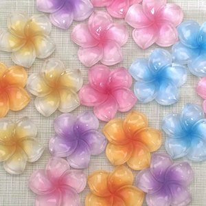100 pezzi 28mm piccoli fiori in resina Plumeria con retro piatto Cabochon Scrapbooking parti fai da te Deco - Product Image 2