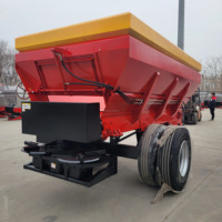 Tracteur - Machine à lancer et à épandre du sable latéral pour les enclos à vaches avec un volume de 6 mètres cubes