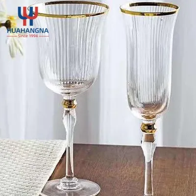 Bicchiere da vino speciale con bordo in oro stampato personalizzato Design a strisce stelo lungo bicchiere da flauto di Champagne per regalo di ricevimento di nozze di anniversario