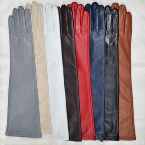 Vente en gros de longs <span class=keywords><strong>gants</strong></span> en <span class=keywords><strong>cuir</strong></span> de mouton véritable pour femmes de taille personnalisée Design à la mode pour le cyclisme Utilisation décontractée Écran <span class=keywords><strong>tactile</strong></span> - Product Image 5