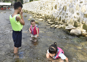Gilet de sauvetage pour enfants, gilet de flottabilité réglable pour 1 à 12 ans, <span class=keywords><strong>mousse</strong></span> EPE écologique pour piscine, plage, <span class=keywords><strong>surf</strong></span> - Product Image 5