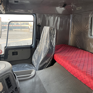 Camion tracteur Sinotruk Howo 6x4, camion lourd pour le transport de conteneurs et de marchandises en vrac - Product Image 4
