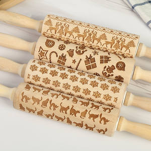 Rouleau à pâtisserie de Noël en bois gravé, motif flocon de neige et sapin de Noël, outil de cuisson pour biscuits - Product Image 1