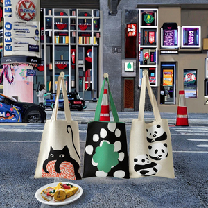 Bolso de hombro de compras de lona de algodón con estampado floral y diseño de panda de dibujos animados, tejido a crochet, para mujer. - Product Image 3