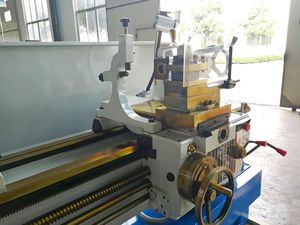 Tour à métaux universel horizontal CA6261 à banc déporté, de moyenne capacité, manuel, haute rigidité, multifonctionnel, de précision, garantie 3 ans - Product Image 6