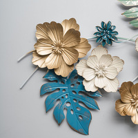 Décoration murale en métal 3D de forme florale pour l'intérieur, design du fabricant, 135x75 cm, grande décoration murale suspendue pour le salon