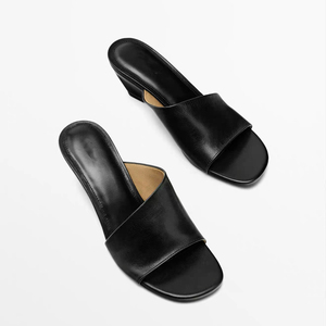 Sandales <span class=keywords><strong>compensées</strong></span> <span class=keywords><strong>noires</strong></span> tendance pour femme, nouvelle collection été 2026, en cuir souple respirant, idéales pour l'extérieur - Product Image 4